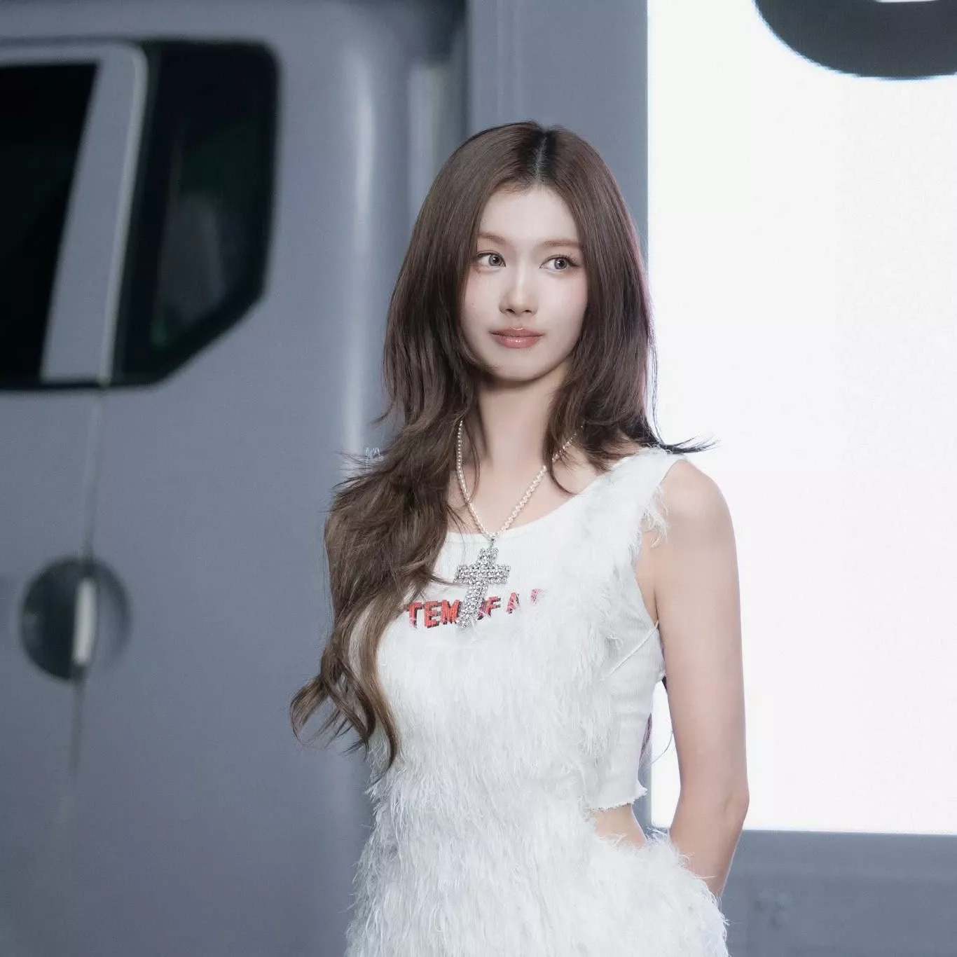 Foto aktivitas terbaru Sana (TWICE)