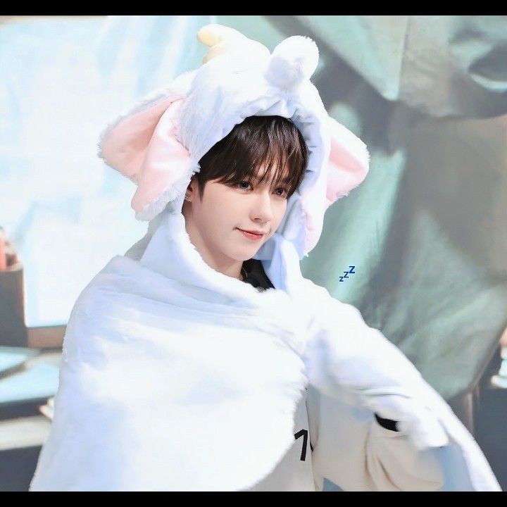 제이엘 (아홉)의 비하인드 컷