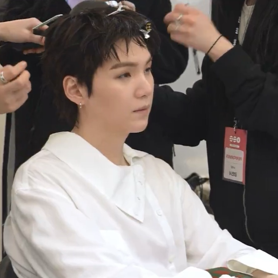 SUGA (防彈少年團)的幕後花絮