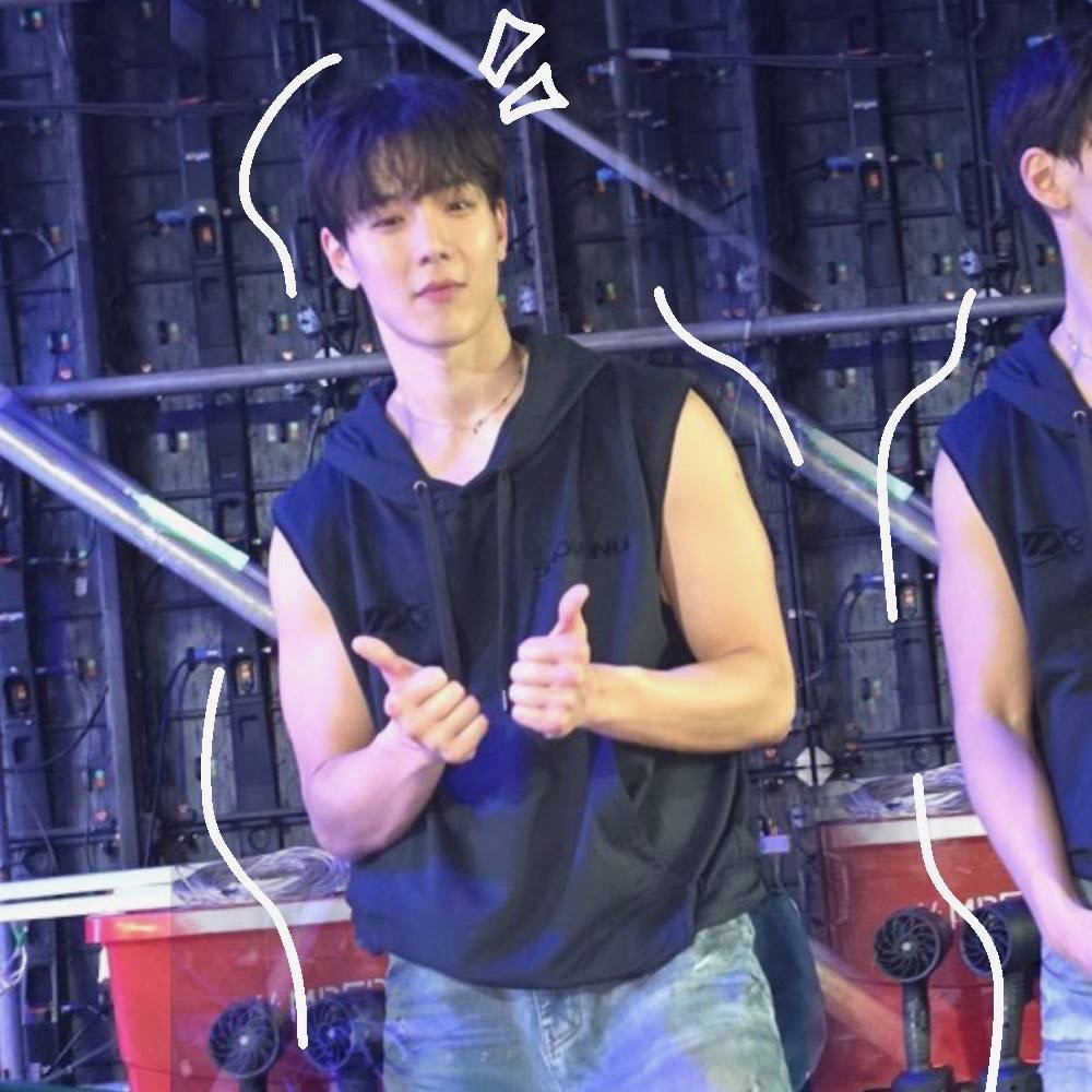 최애돌 커뮤니티 인기 폭발 포스트