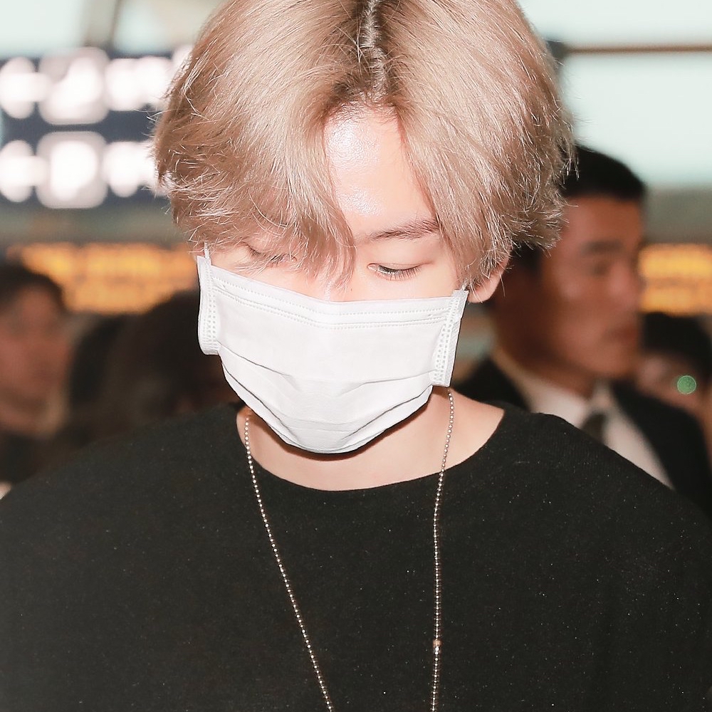 백현 (EXO)의 비하인드 컷