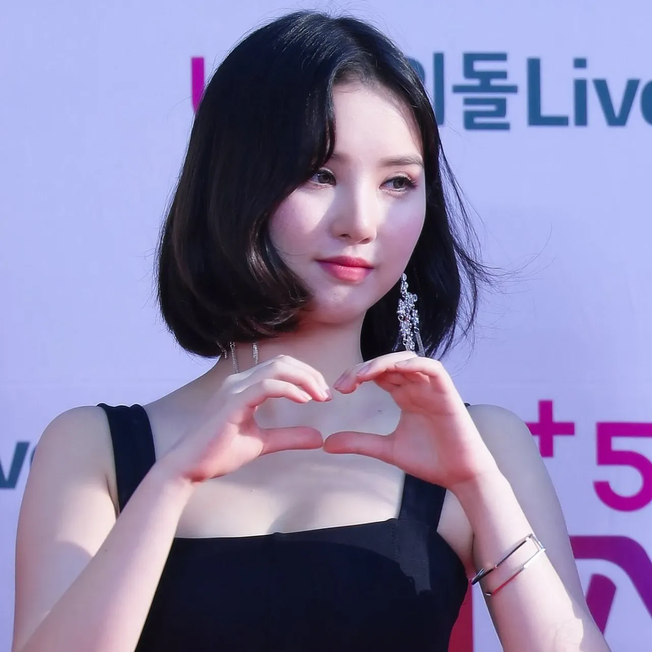 Recent activity shot of VIVIZ