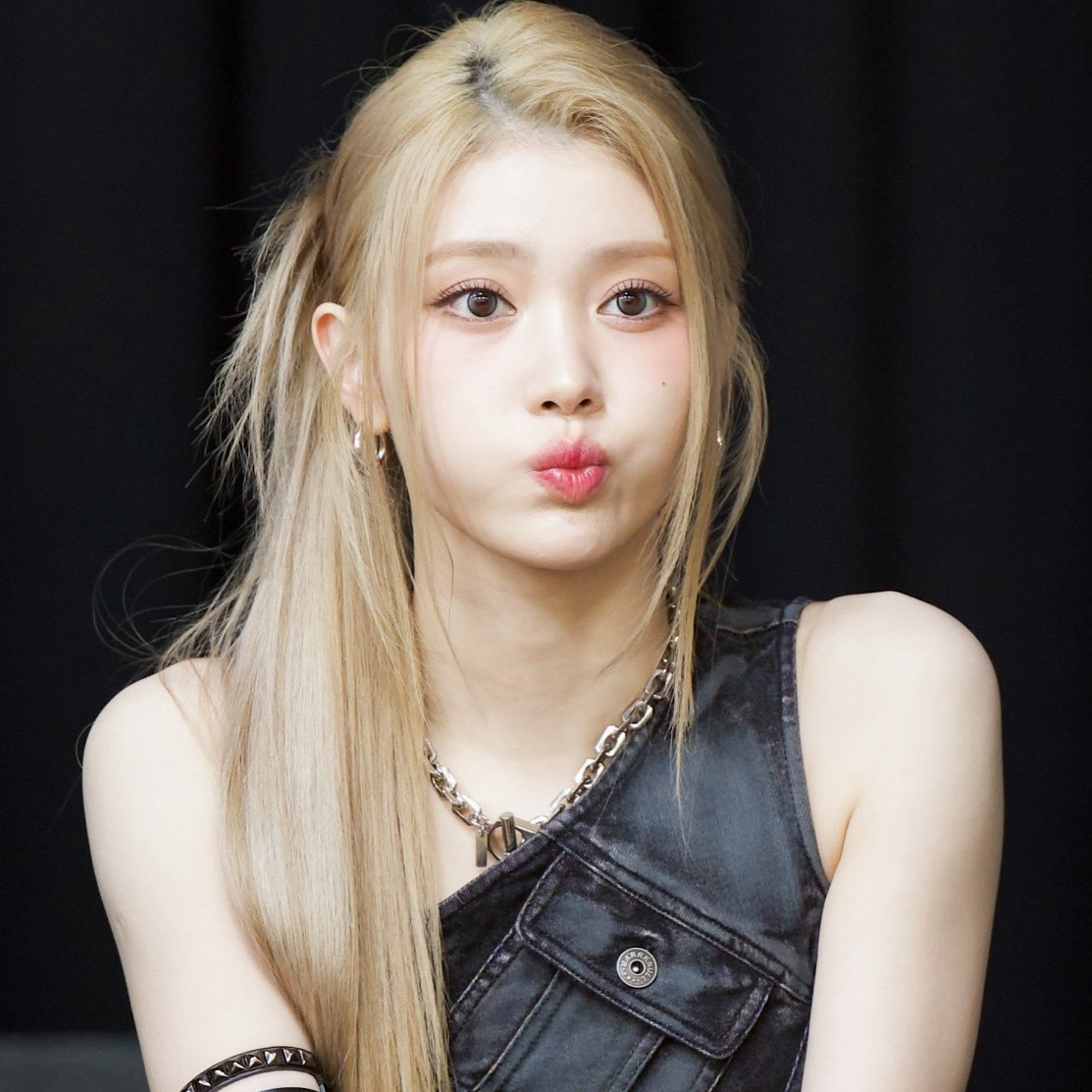 Latest photo of Xiao Ting (Kep1er)