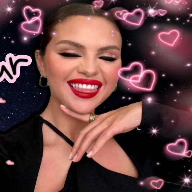 Latest photo of Selena Gomez