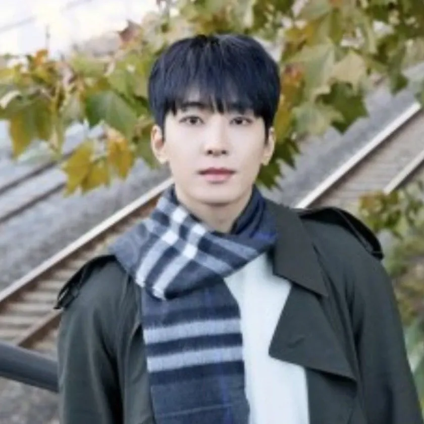 Latest photo of Wonwoo (SEVENTEEN)