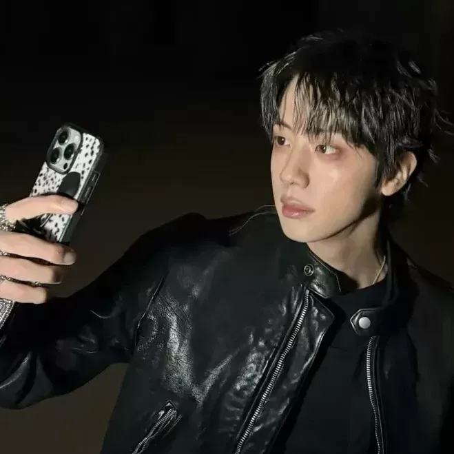 Behind-the-scenes cut of Jin (BTS)