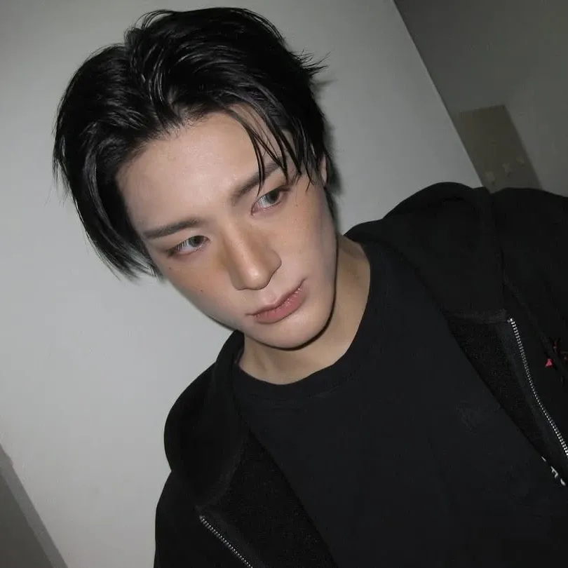 Behind-the-scenes cut of Jeno (NCT DREAM)