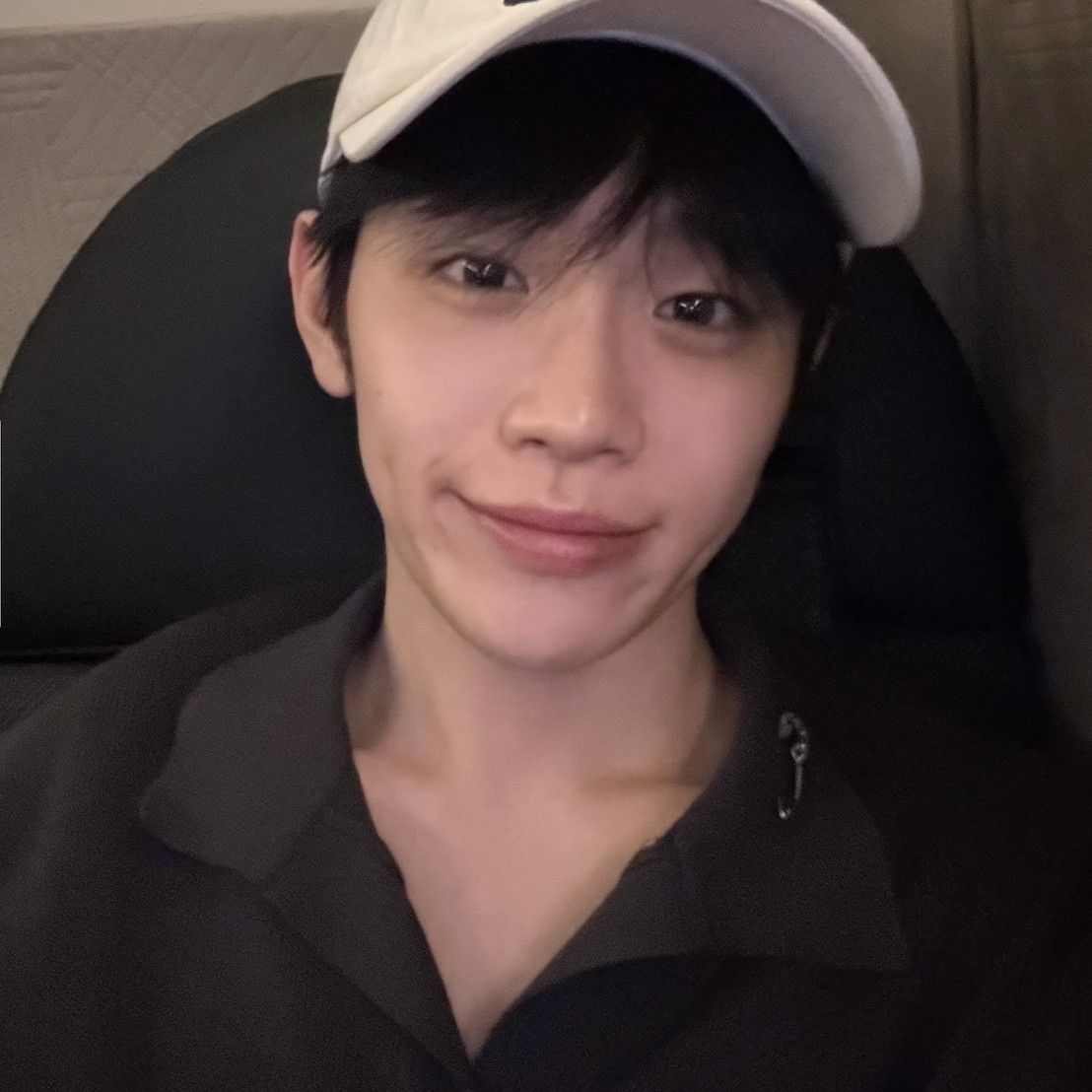 Recent activity shot of Kim Taerae (ZEROBASEONE)