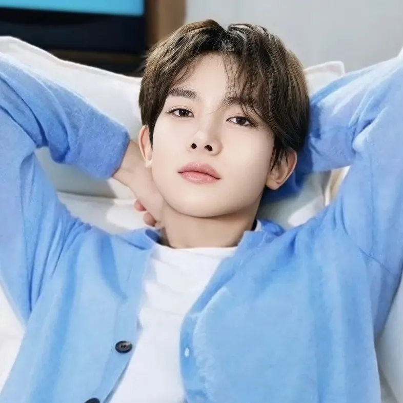 에반 최근 활동샷