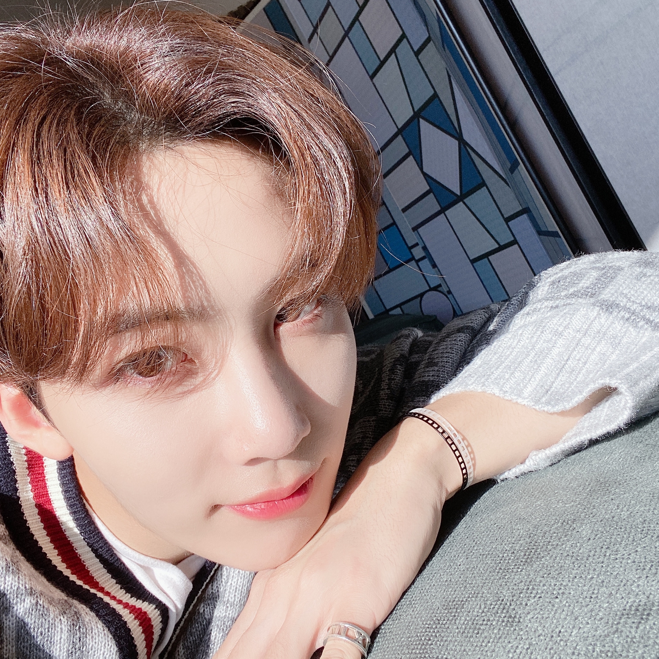 A moment captured by Jeonghan (SEVENTEEN)'s fan