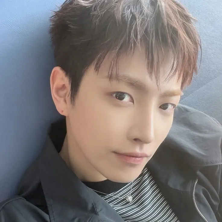 Latest photo of Hongjoong (ATEEZ)