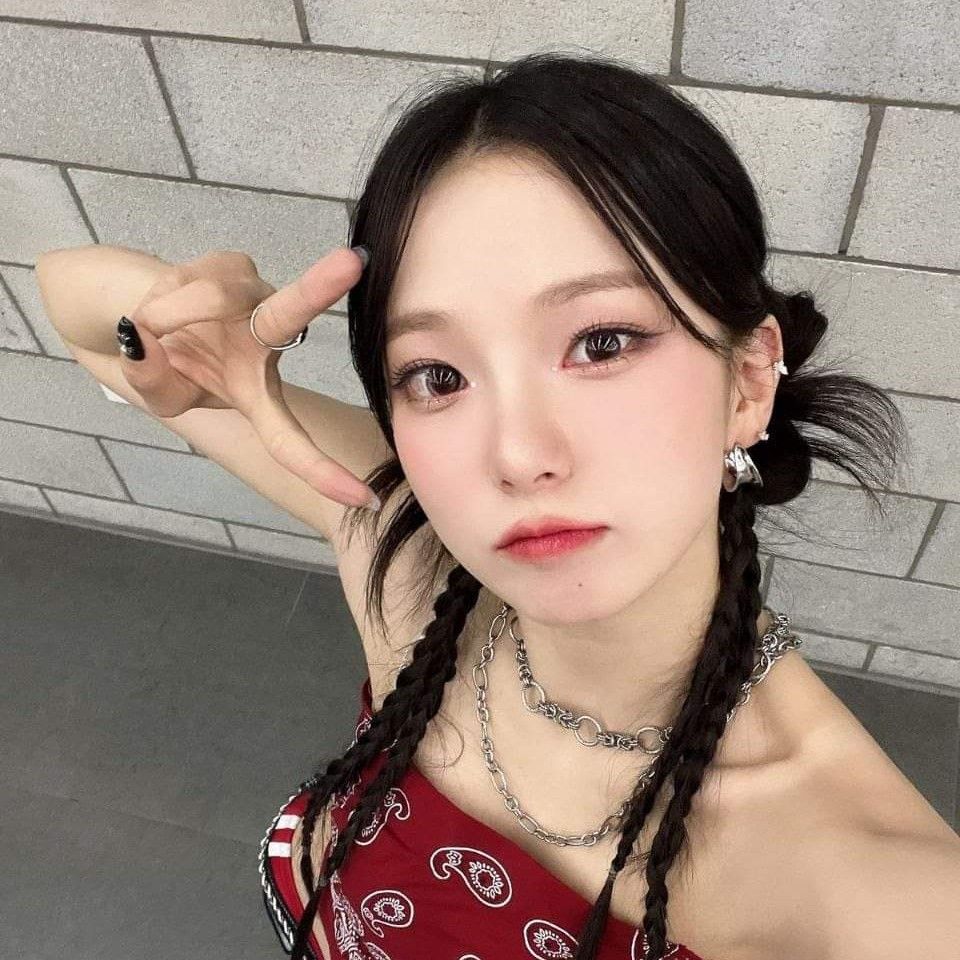 Behind-the-scenes cut of Choi Yujin (Kep1er)