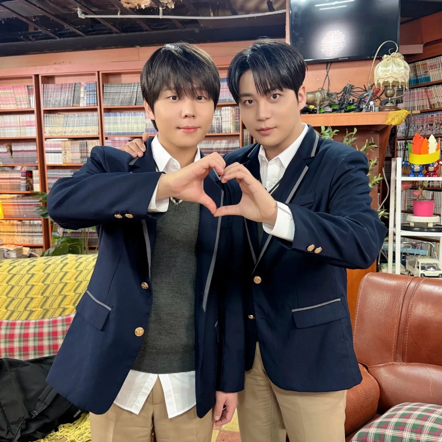 鍾浩 (ATEEZ)的最新活動照片