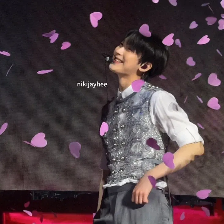 선우 (ENHYPEN)의 비하인드 컷