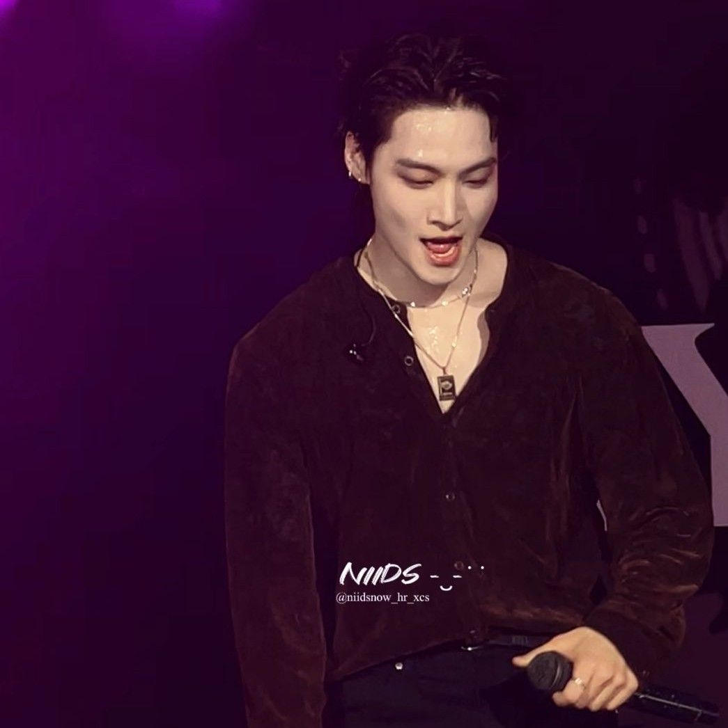 Latest photo of JAY B (GOT7)