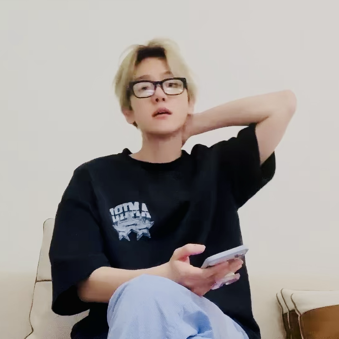 伯賢 (EXO)的最新活動照片