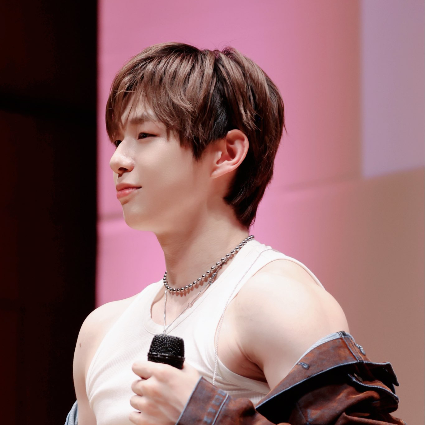 A moment captured by Kang Daniel's fan