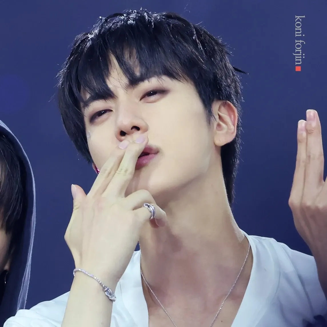 Foto terbaru Jin (BTS)
