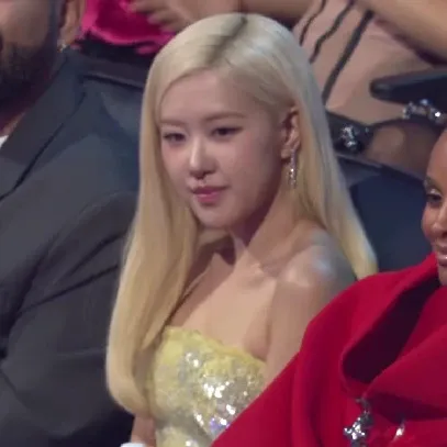 로제 (BLACKPINK)의 비하인드 컷