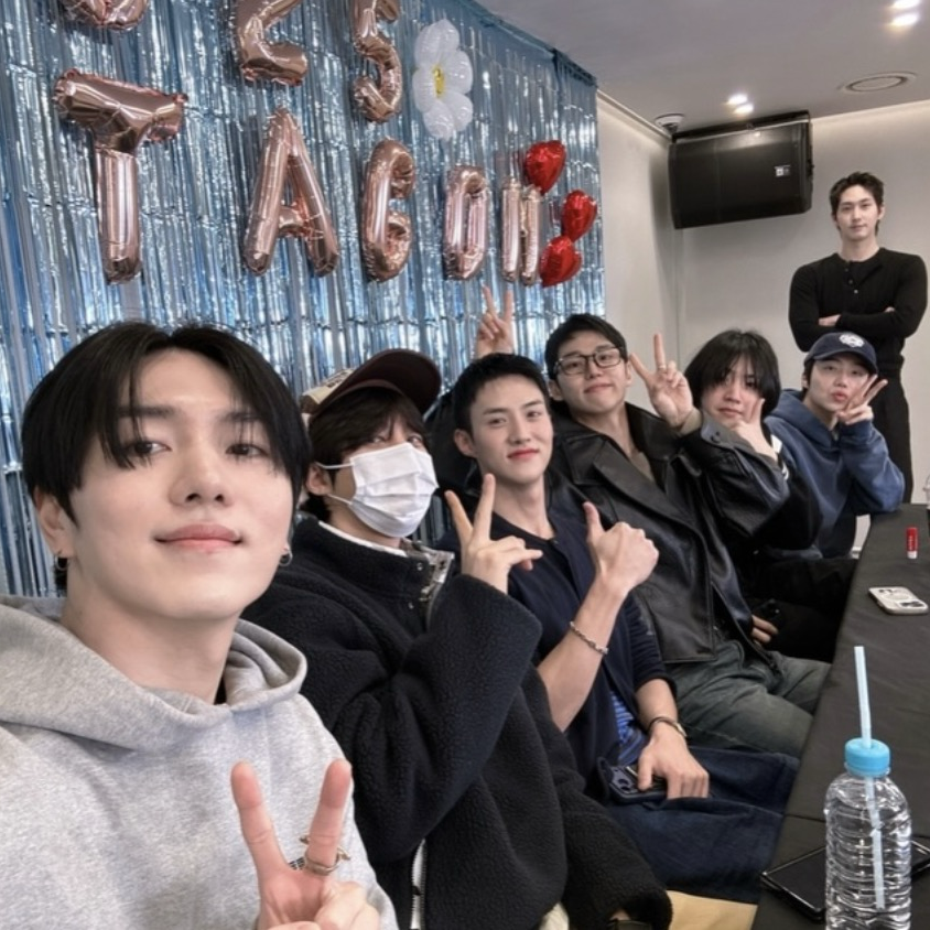 A moment captured by PENTAGON's fan