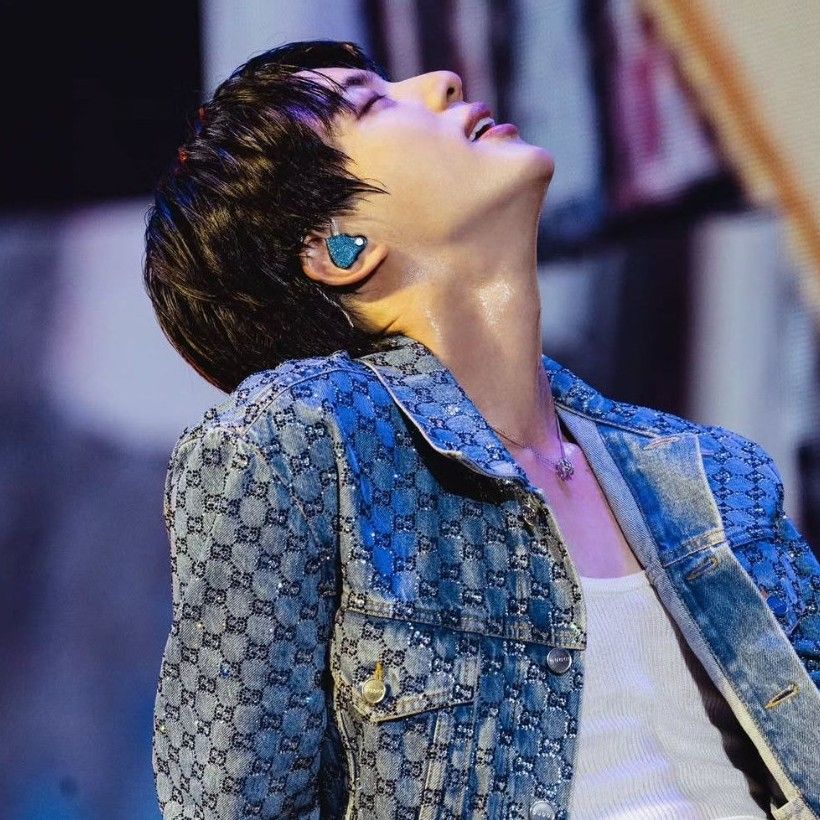 Behind-the-scenes cut of Jin (BTS)