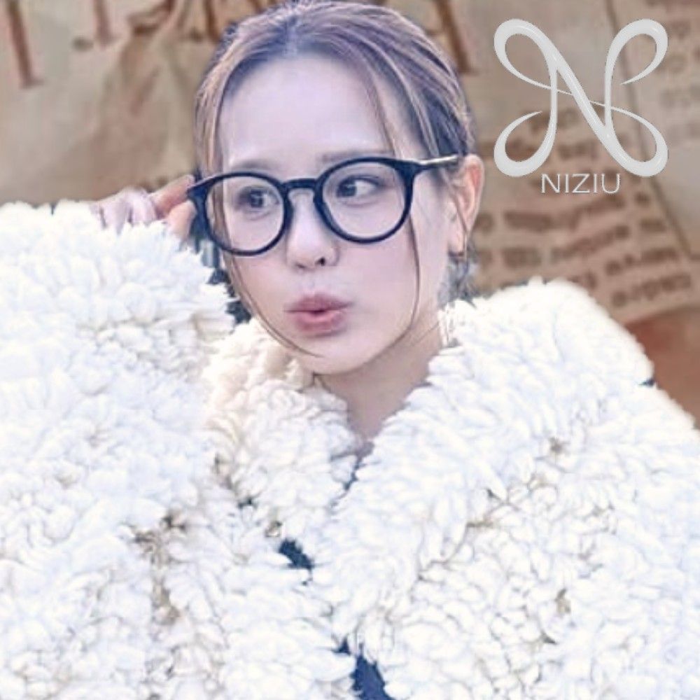 마코 (NiziU) 최근 활동샷