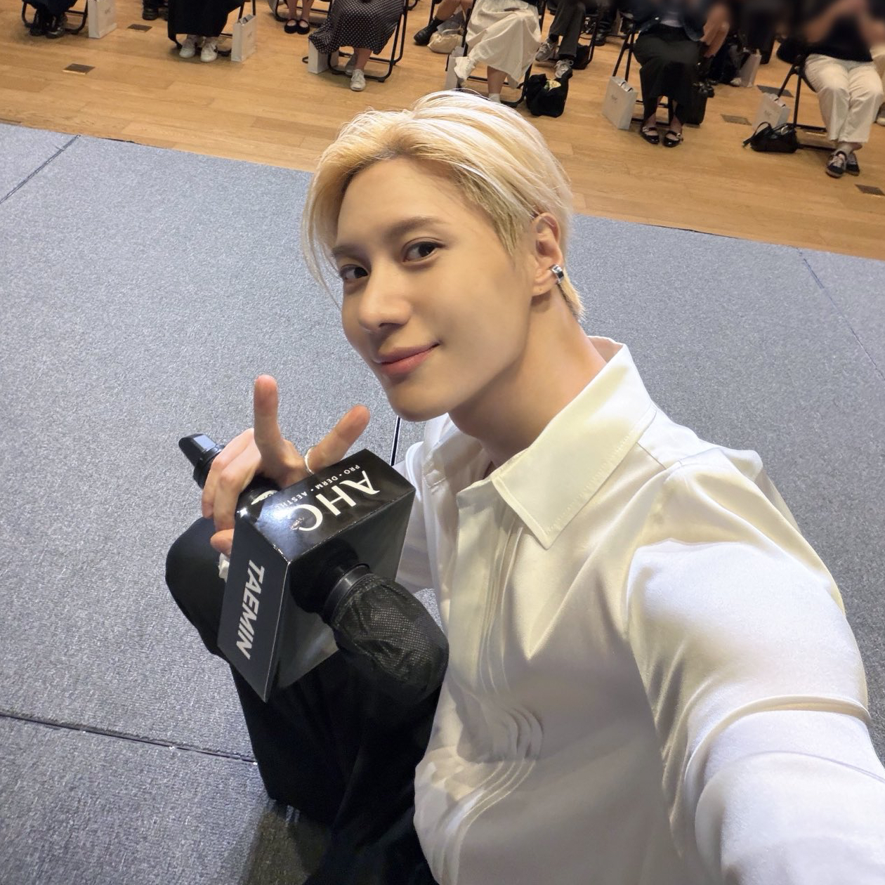 A moment captured by Taemin (SHINee)'s fan