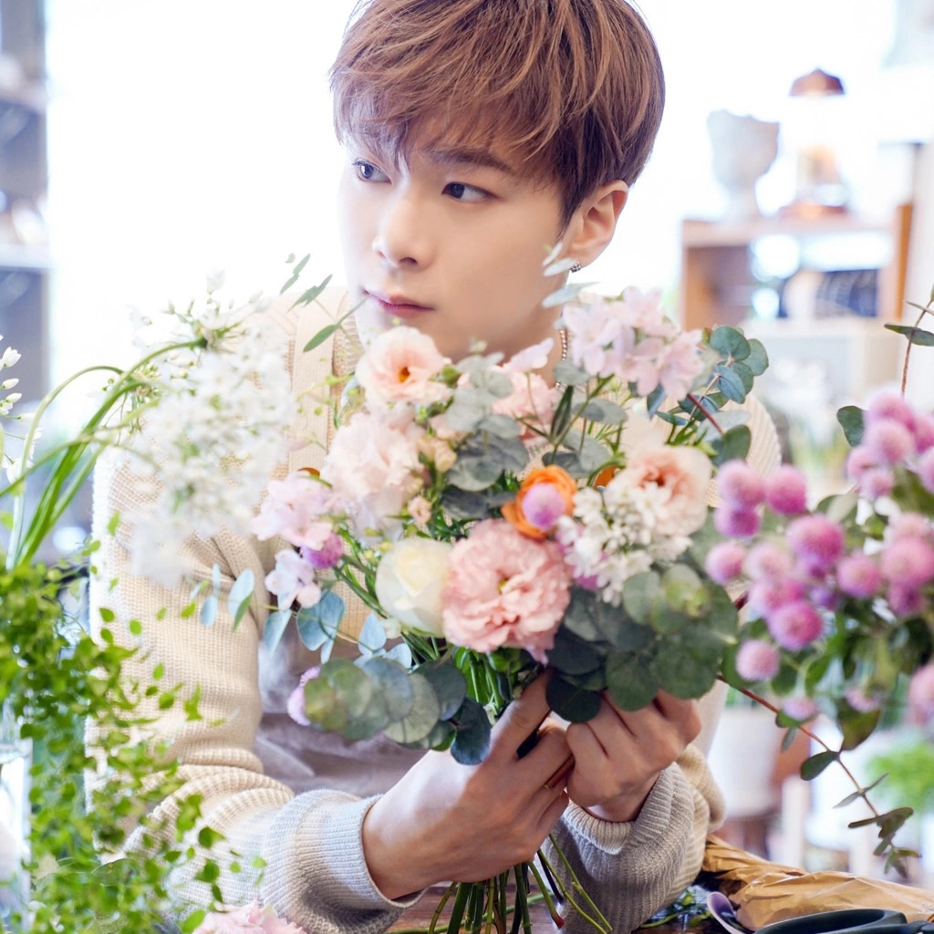 Behind-the-scenes cut of Moonbin (ASTRO)