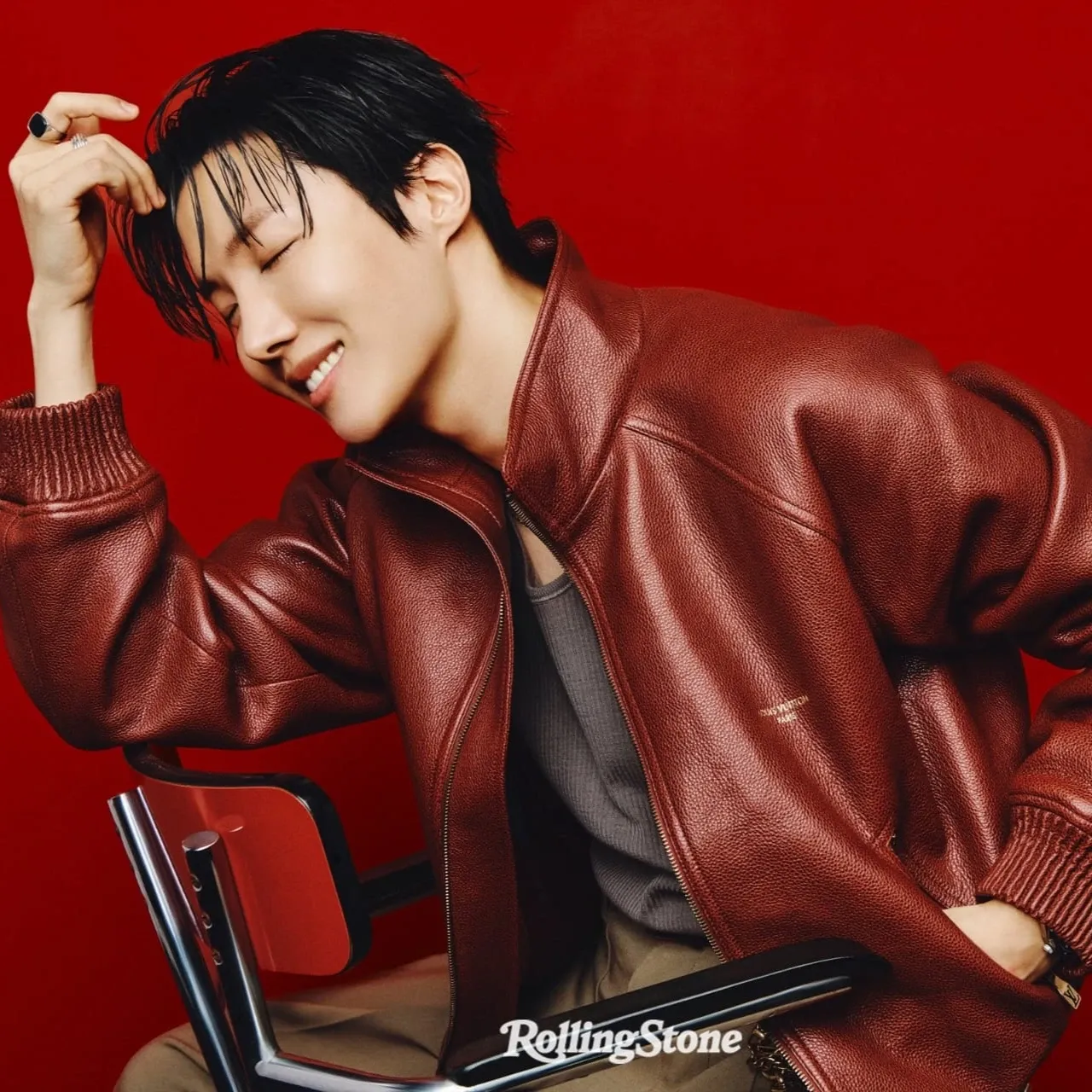 Foto terbaru j-hope (BTS)