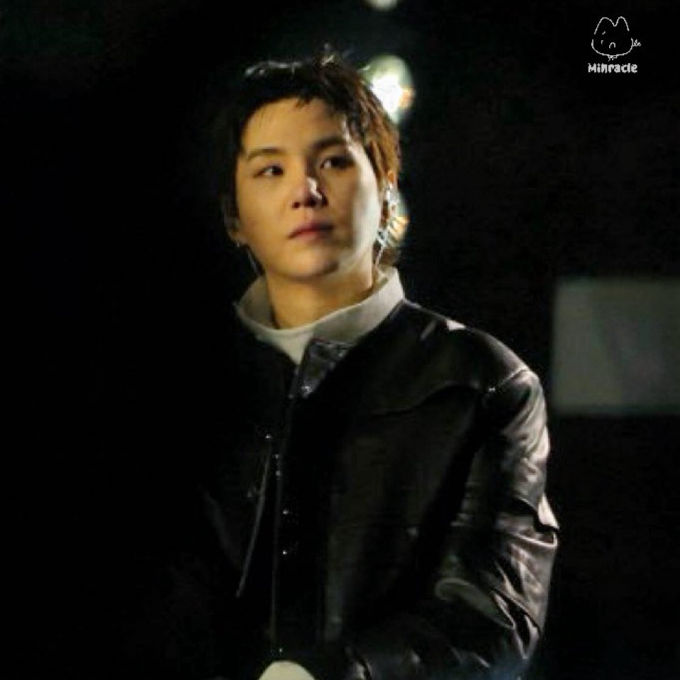 Potret di balik layar SUGA (BTS)