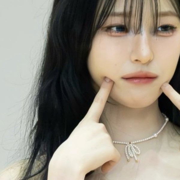 Popular profile image of fromis (fromis_9) selected by votes