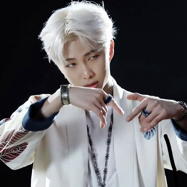 Behind-the-scenes cut of RM (BTS)