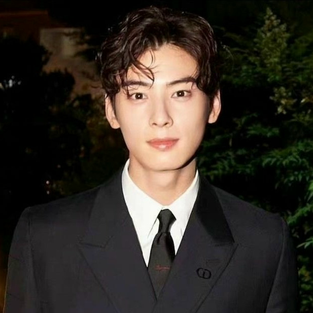 Recent activity shot of Eunwoo (ASTRO)
