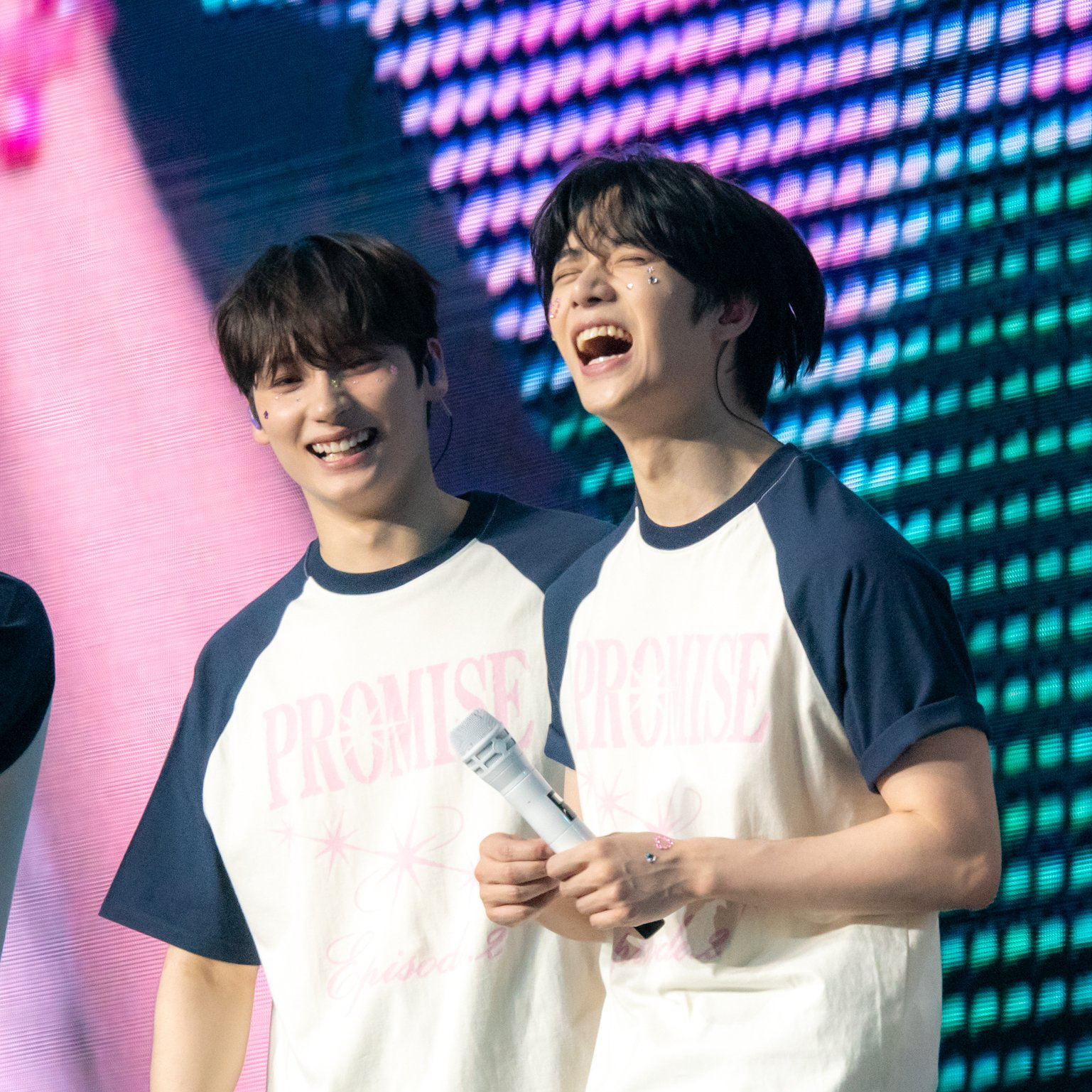 A moment captured by Beomgyu (TOMORROW X TOGETHER)'s fan