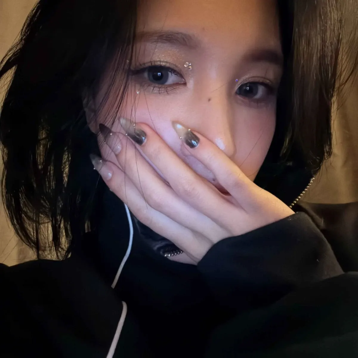 Behind-the-scenes cut of Mina (TWICE)