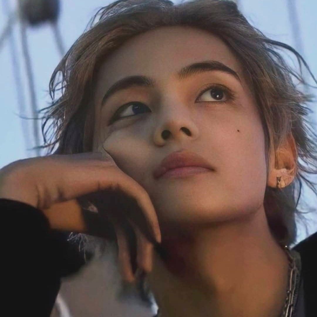 A moment captured by V (BTS)'s fan