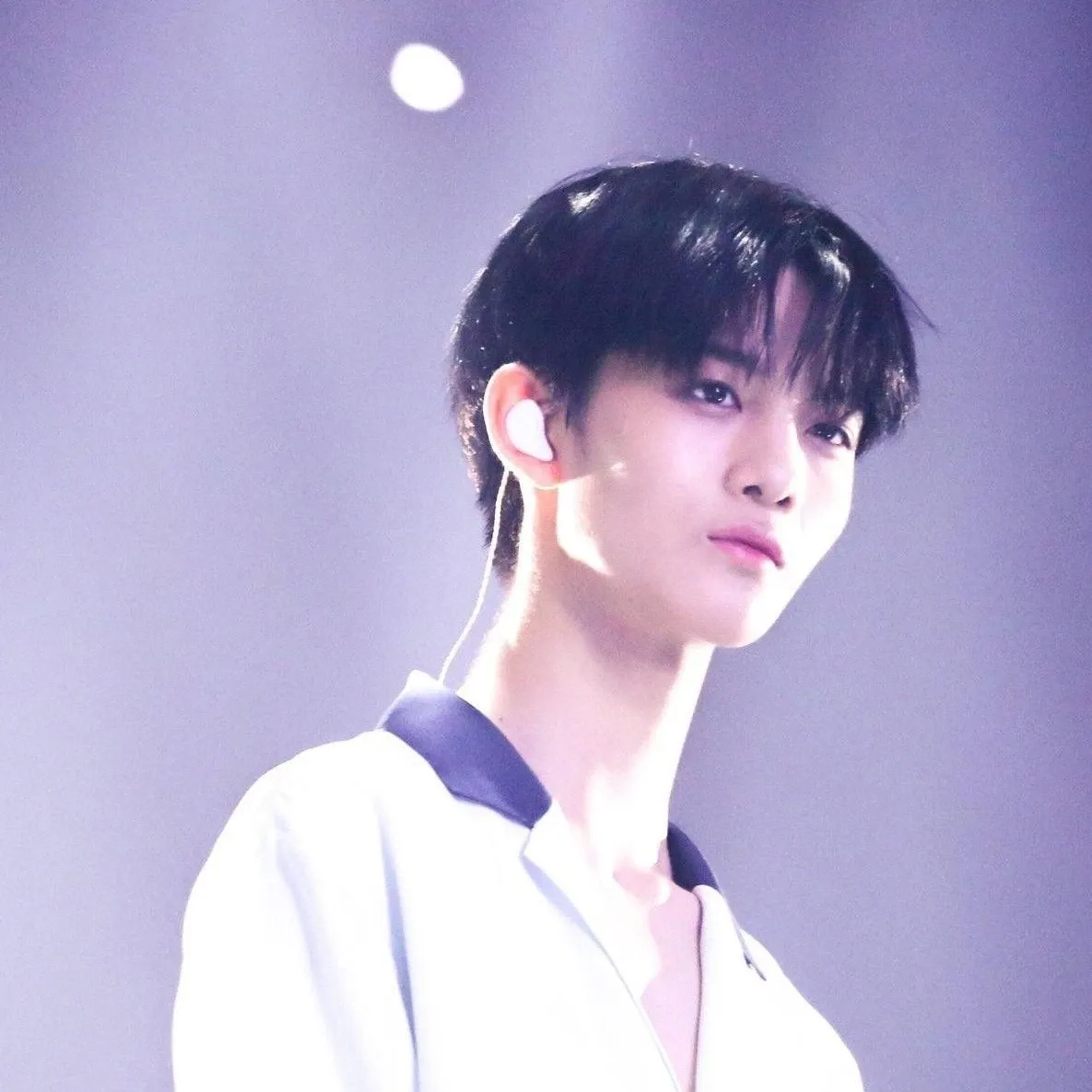 Behind-the-scenes cut of Bae Jinyoung