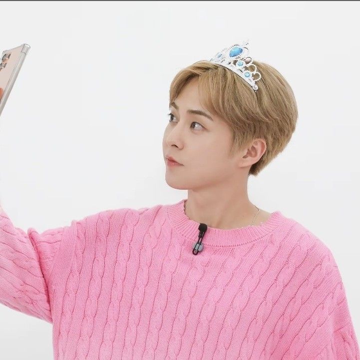 A moment captured by Xiumin (EXO)'s fan