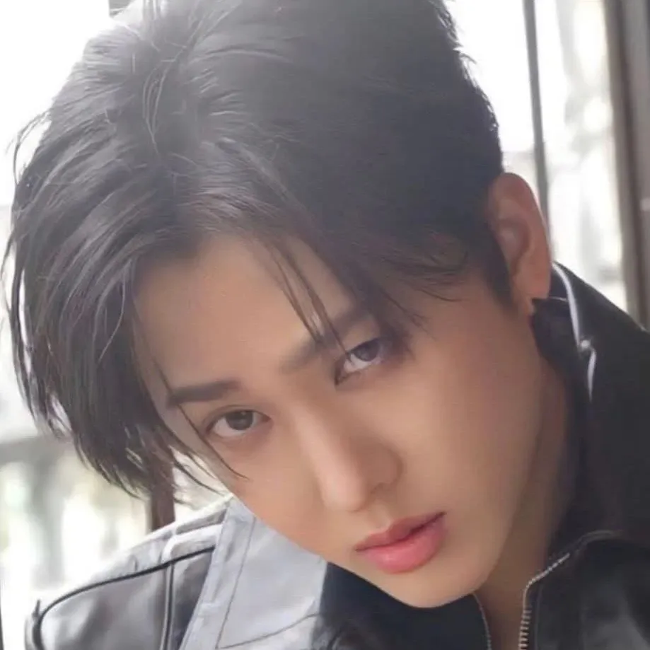 Latest photo of Changbin (Stray Kids)