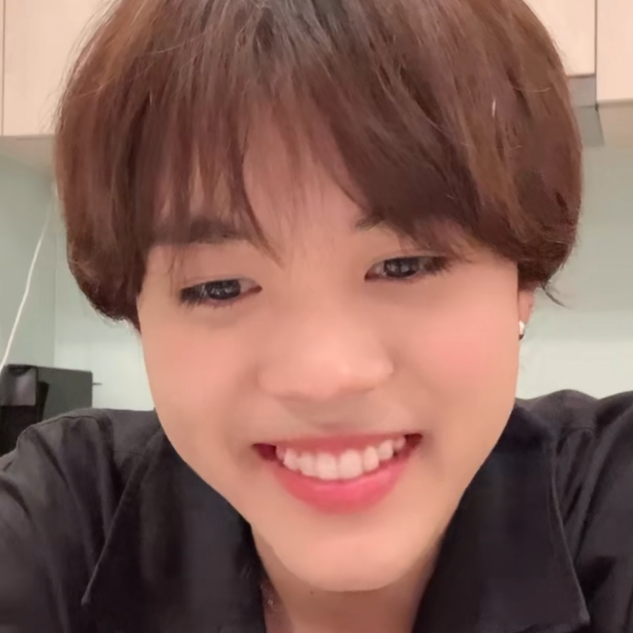 Behind-the-scenes cut of THI-O (NexT1DE)