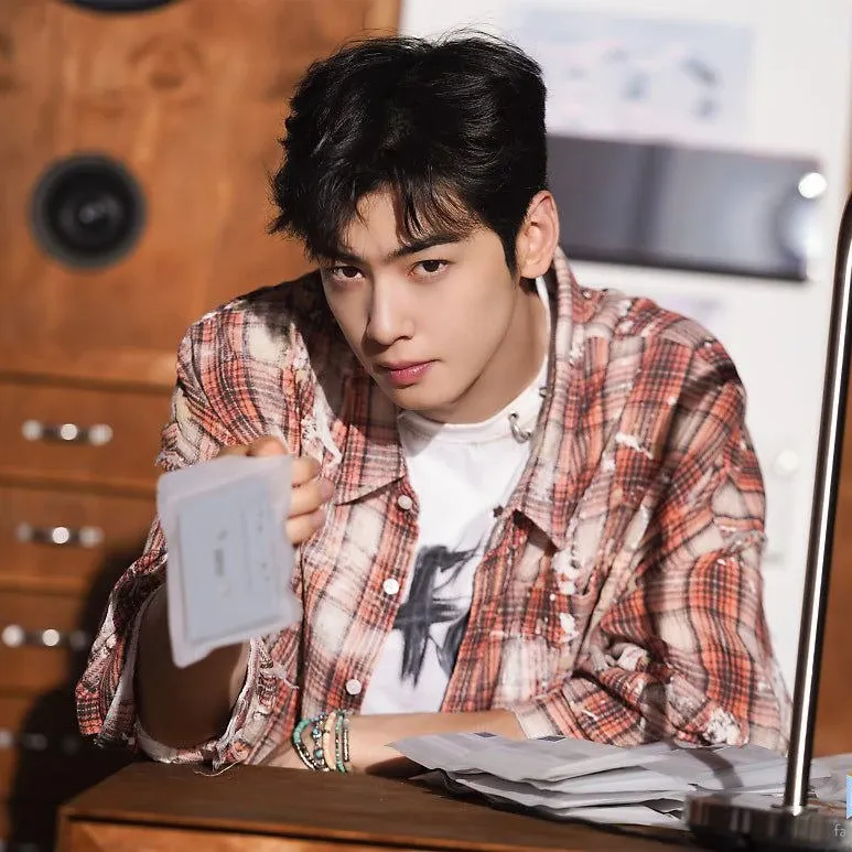 Behind-the-scenes cut of Eunwoo (ASTRO)