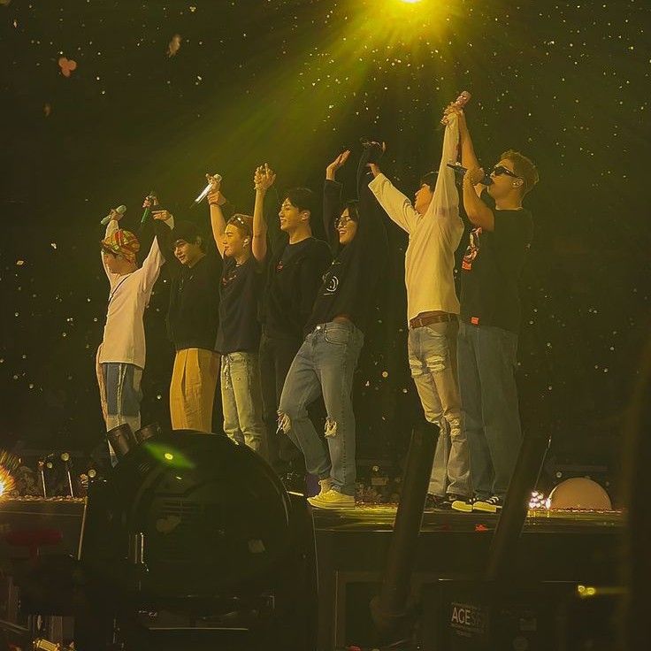 Foto aktivitas terbaru BTS