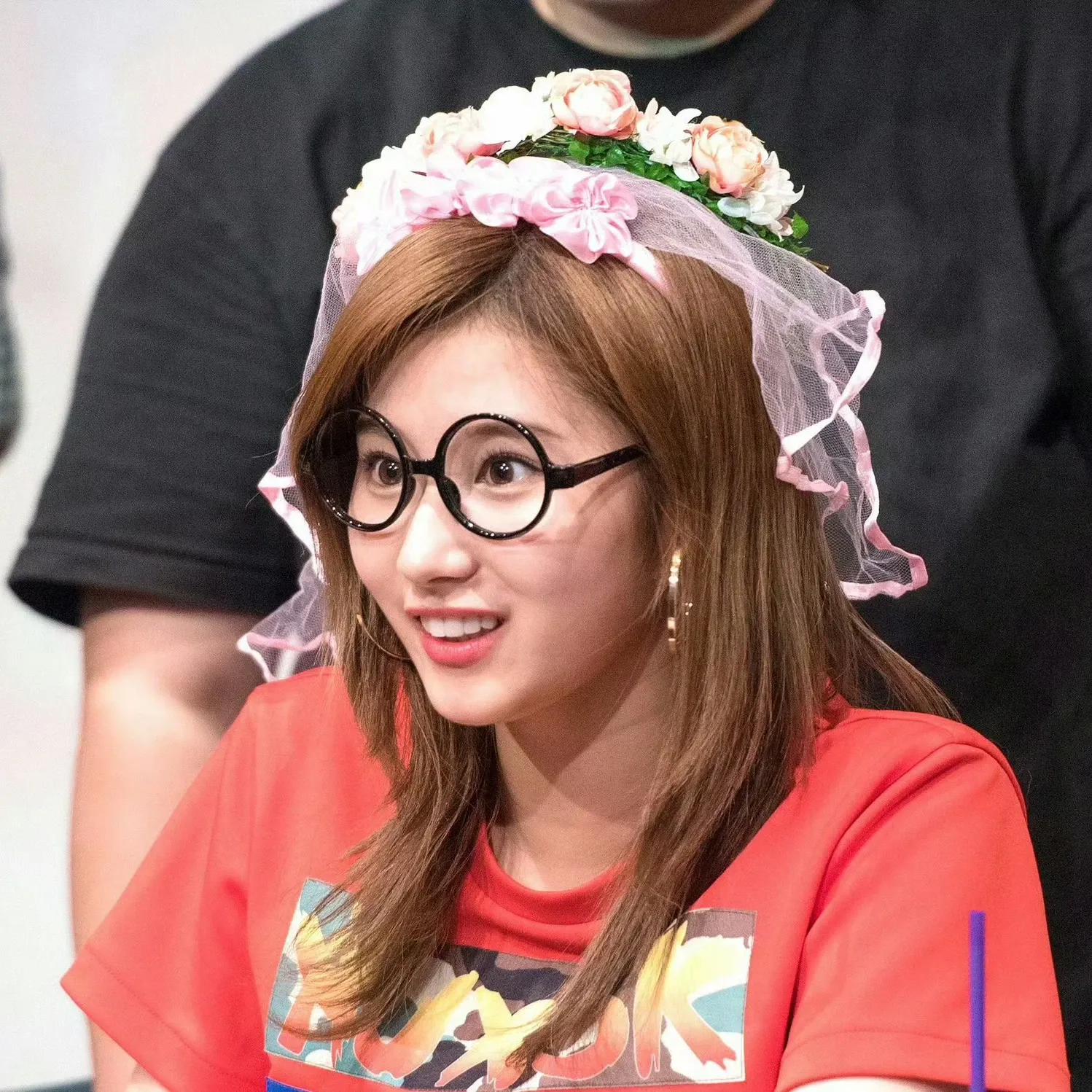 Foto aktivitas terbaru Sana (TWICE)
