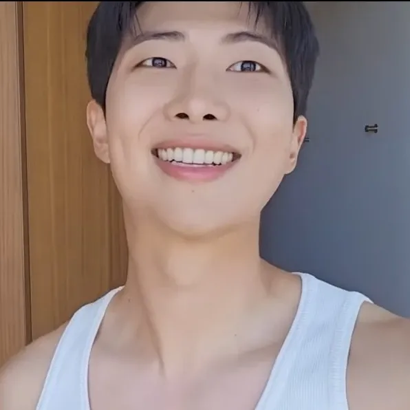RM (BTS)の最近の活動写真