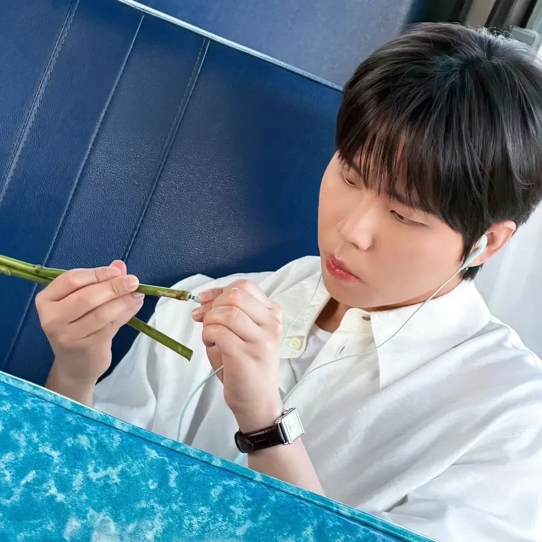 A moment captured by Jung Seunghwan's fan