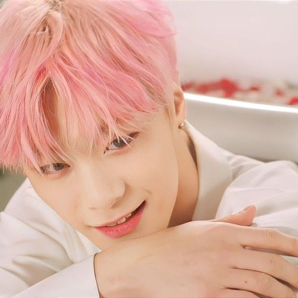 아스트로의 비하인드 컷