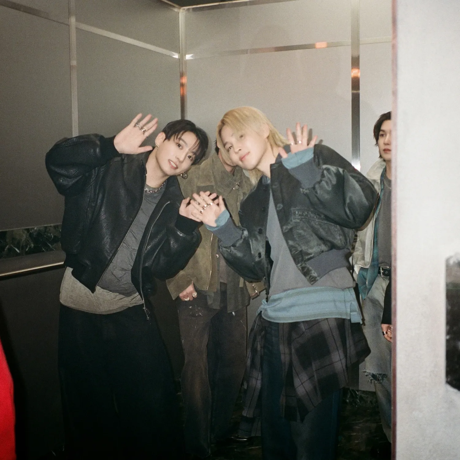 Behind-the-scenes cut of BTS