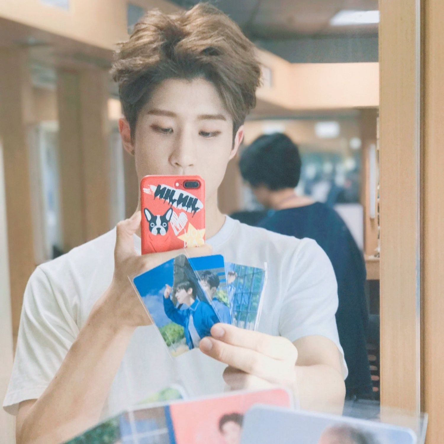 Latest photo of Jinjin (ASTRO)