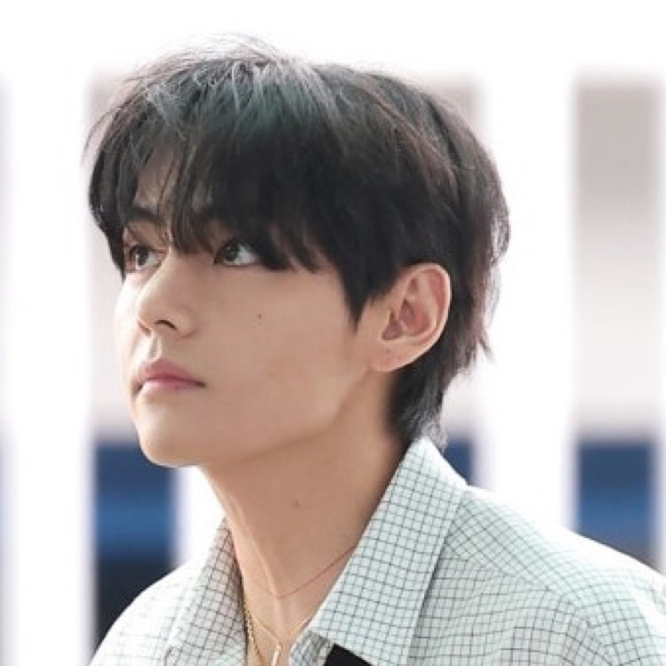 뷔 (방탄소년단)의 비하인드 컷