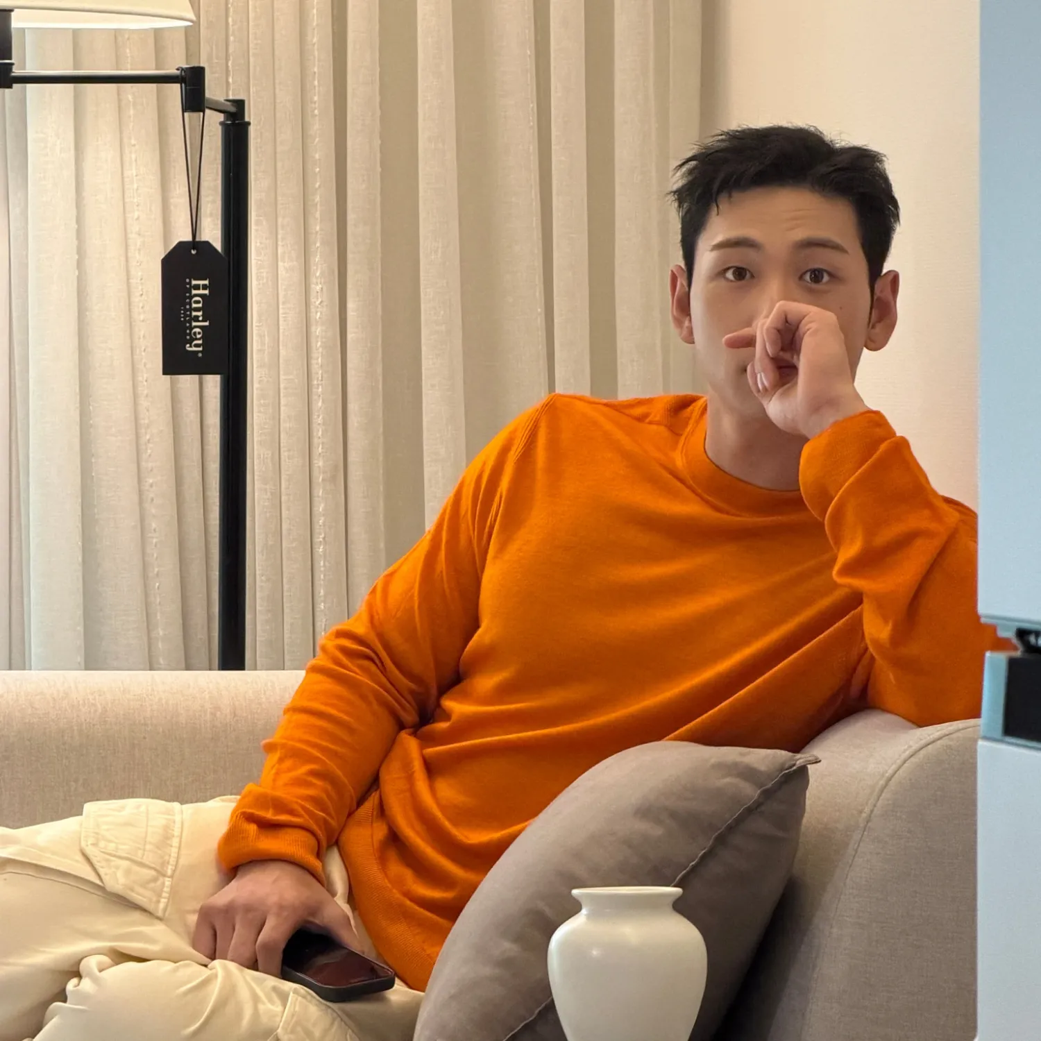 백호의 비하인드 컷